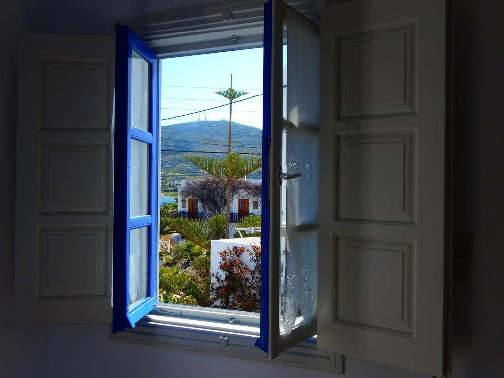 Evgenia Rooms And Apartments Folégandros Kültér fotó