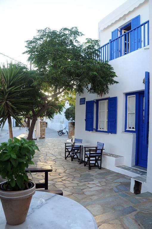 Evgenia Rooms And Apartments Folégandros Kültér fotó