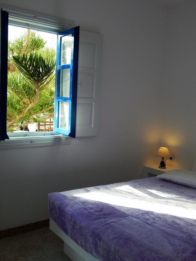 Evgenia Rooms And Apartments Folégandros Kültér fotó