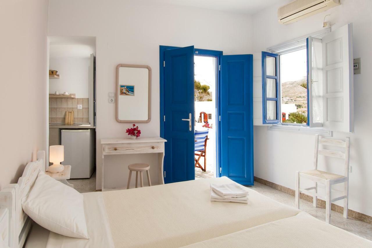 Evgenia Rooms And Apartments Folégandros Kültér fotó