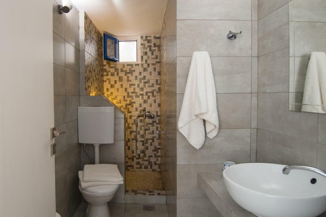Evgenia Rooms And Apartments Folégandros Kültér fotó